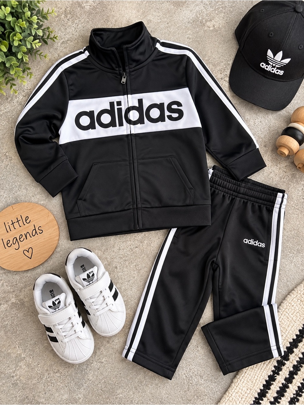 Adidas 2-piece athletic tracksuit set in classic black and white. 🖤🤍